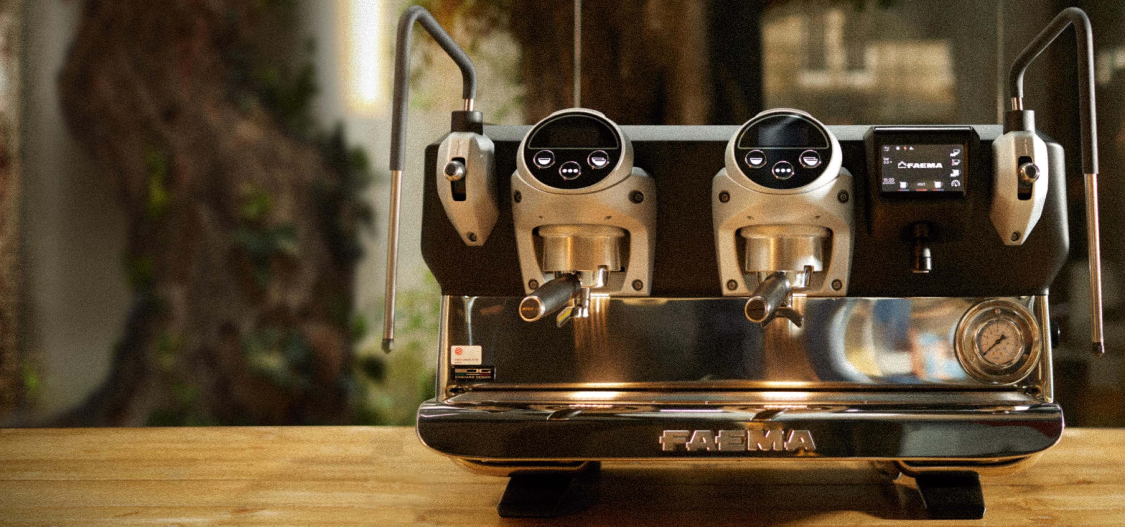 Faema E71E Premium-Siebträgermaschine, Frontansicht